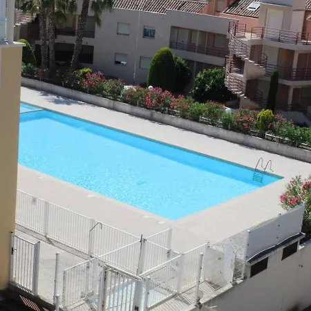3 Pieces Avec Piscine, Proche Et Commerces - Villeneuve-loubet, Ideal Pour 4 Personnes - Fr-1-252a-40 Villeneuve-Loubet